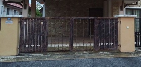 Ketika tetapkan untuk mendekorasi dan menata tampilan rumah 5 Warna Cat Pagar Rumah [Cara Dan Tips] Agar Rumah Tampak Cantik